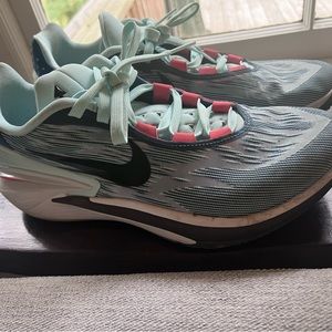 Nike G.T. Cut 2 Mens basketball shoes 11.5